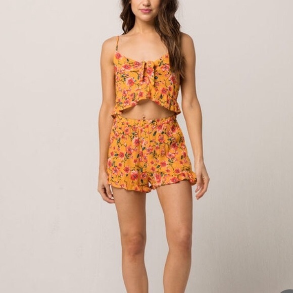 Tilly's Flower Shorts Orange - Picture 2 of 6